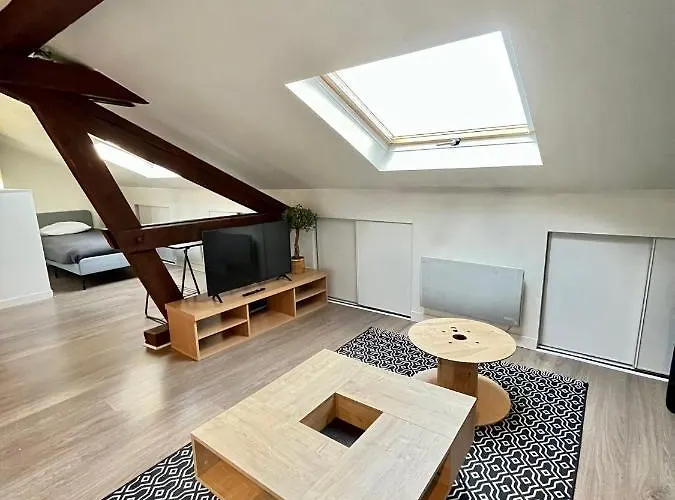 Pin's - Magnifique Apartament